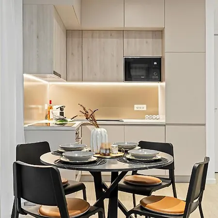 Win Herastrau Cloud * Bükreş