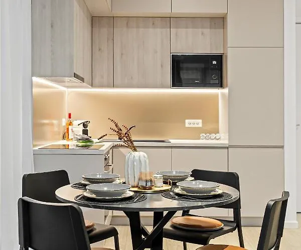 Win Herastrau Cloud * Бухарест